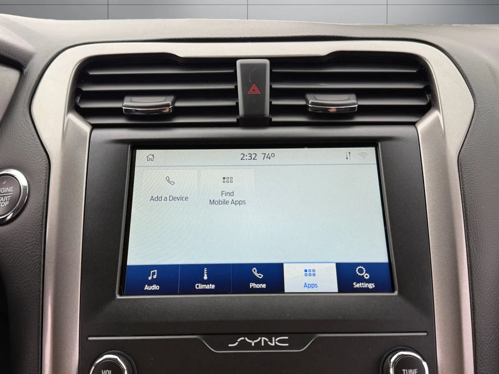 Used 2020 Ford Fusion SE FWD image 32