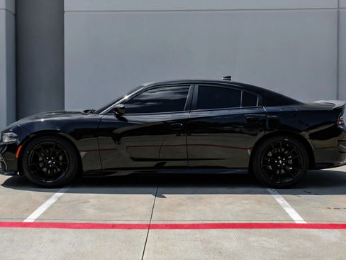 Used 2019 Dodge Charger Scat Pack w/ Daytona Edition Group RWD image 17