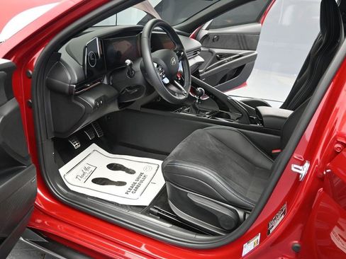 Used 2025 Hyundai Elantra N FWD image 10