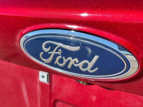 Used 2018 Ford Escape SEL image 11