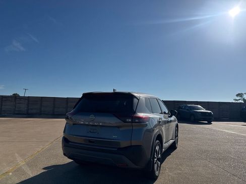 Certified 2023 Nissan Rogue SV FWD image 22