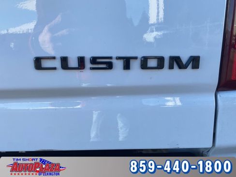 Used 2022 Chevrolet Silverado 2500 Custom w/ Custom Value Package image 17