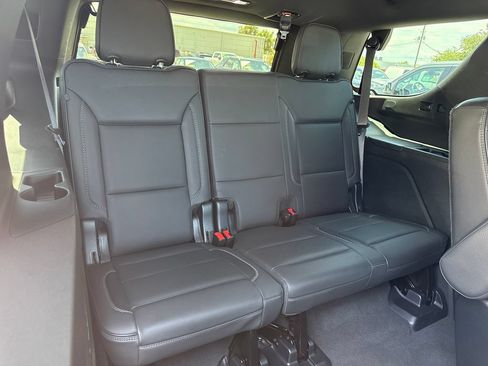 Used 2021 GMC Yukon Denali w/ Denali Premium Package RWD image 28