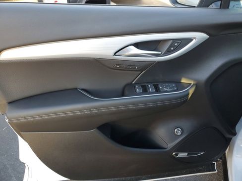 New 2026 Buick Envision Avenir image 10