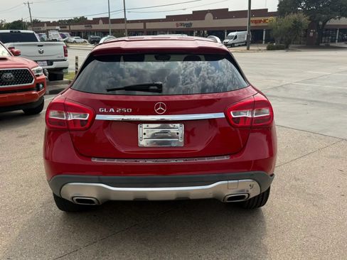 Used 2018 Mercedes-Benz GLA 250 w/ Premium Package image 4
