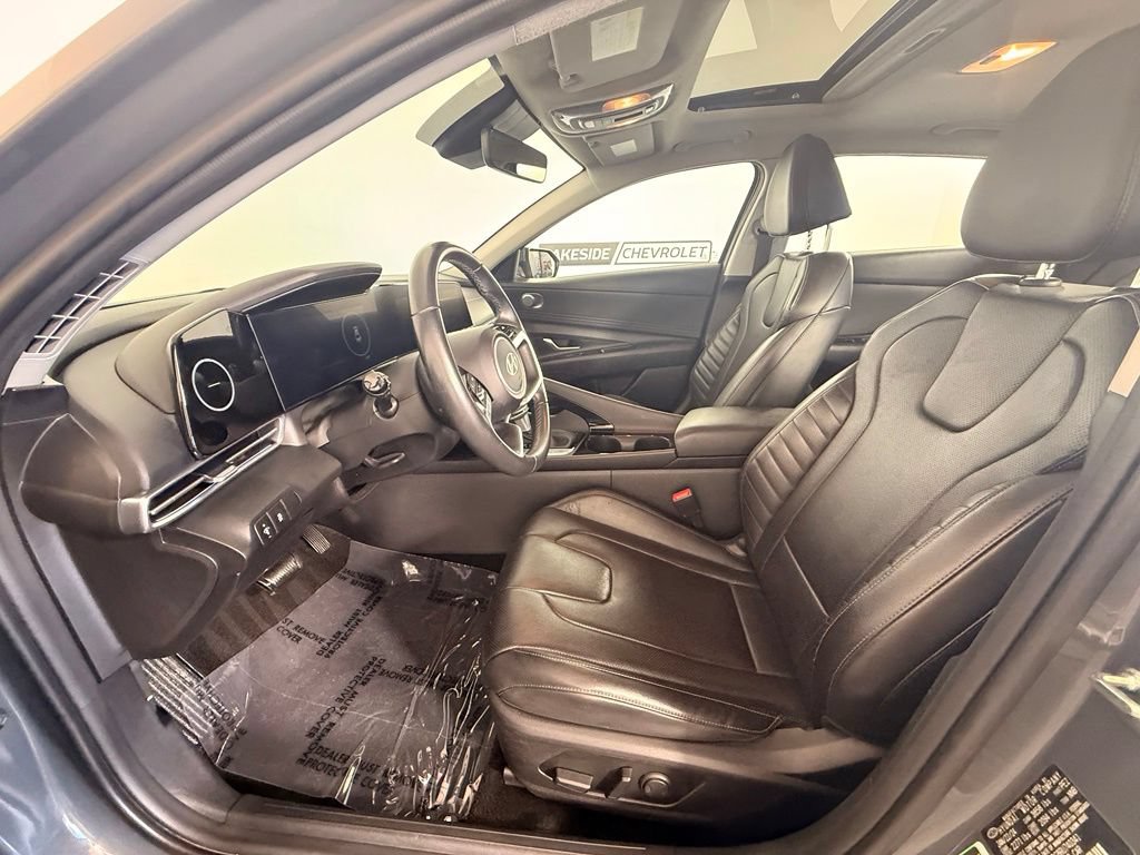 Used 2024 Hyundai Elantra Limited FWD image 17