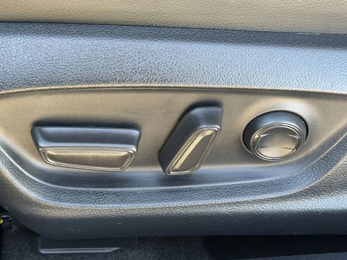 Used 2024 Toyota Camry SE image 27