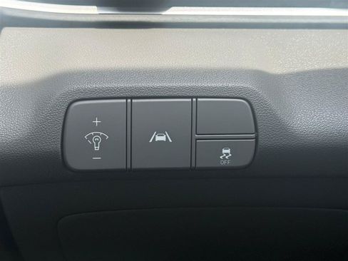 Used 2022 Hyundai Elantra SEL FWD image 28