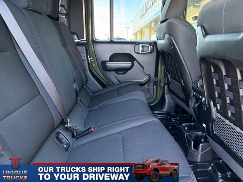 Used 2022 Jeep Gladiator Rubicon w/ Cold Weather Group image 26