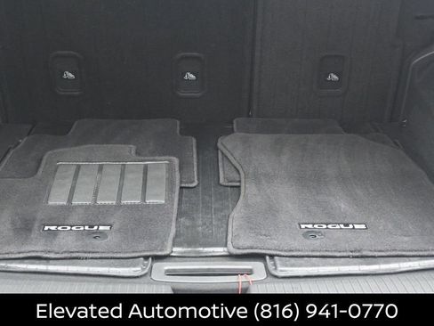 Certified 2025 Nissan Rogue SV AWD/4WD image 11