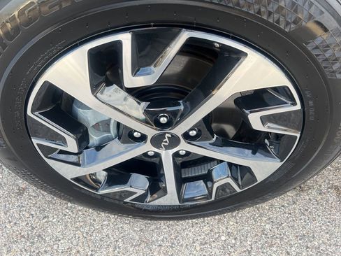 Certified 2025 Kia Sportage EX image 43