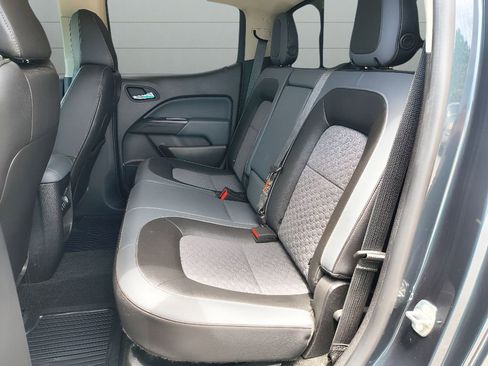 Used 2018 Chevrolet Colorado Z71 AWD/4WD image 18