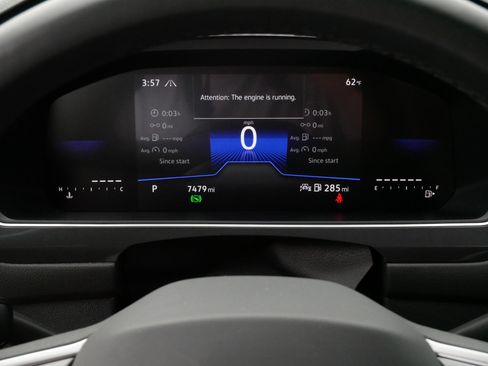 Certified 2024 Volkswagen Tiguan SE R-Line image 21