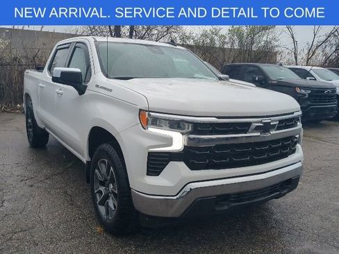 Used 2024 Chevrolet Silverado 1500 LT image 4
