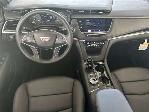 New 2026 Cadillac XT5 Premium Luxury w/ Driver Assist Package image 17