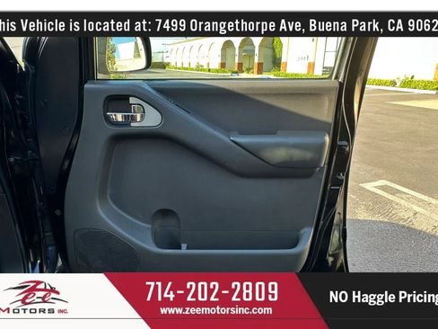 Used 2010 Nissan Frontier SE w/ SE Value Truck Pkg AWD/4WD image 37