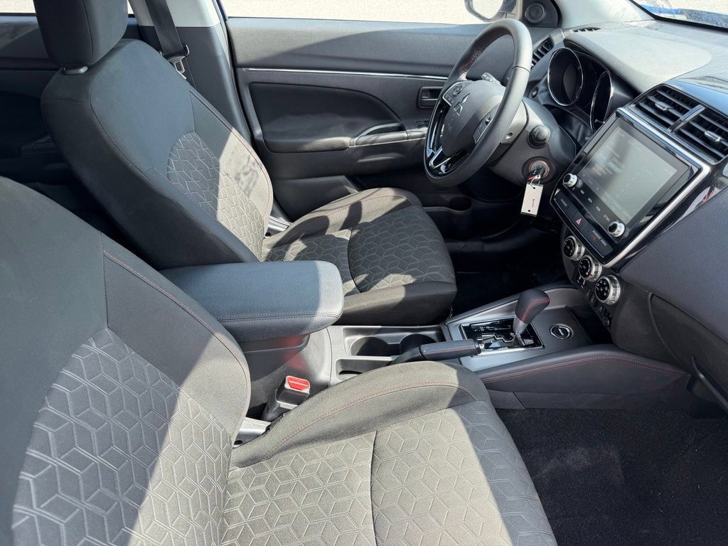 Used 2026 Mitsubishi Outlander Sport SE AWD/4WD image 15