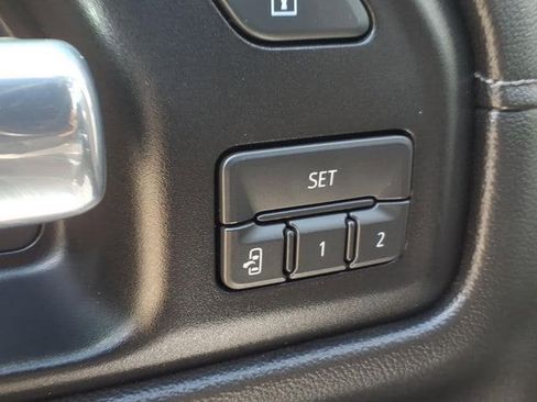 Used 2019 GMC Sierra 1500 SLT w/ SLT Premium Package AWD/4WD image 17