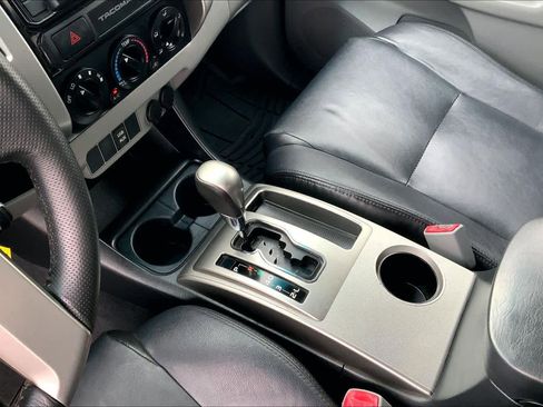 Used 2015 Toyota Tacoma PreRunner w/ TRD Sport Package RWD image 14
