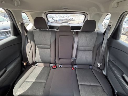 Used 2025 Nissan Rogue SV FWD image 40