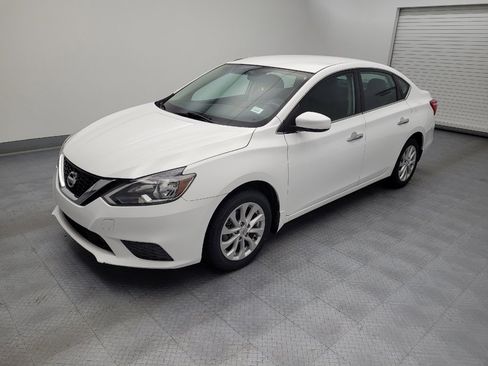 Used 2019 Nissan Sentra SV FWD image 2