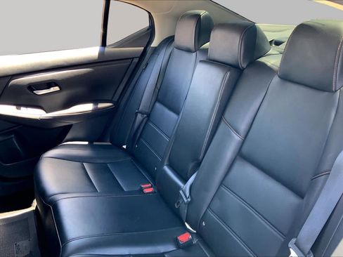 Used 2023 Nissan Sentra SR w/ SR Premium Package FWD image 21