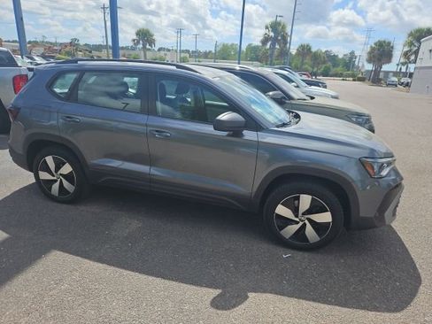 Used 2025 Volkswagen Taos S image 4