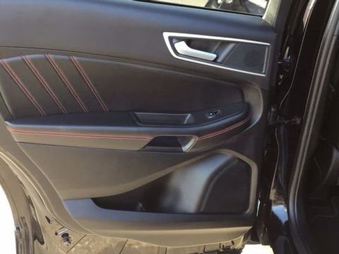 Certified 2024 Ford Edge ST-Line image 12