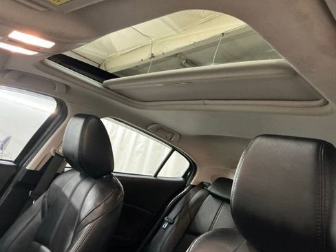 Used 2018 MAZDA MAZDA3 Touring image 15