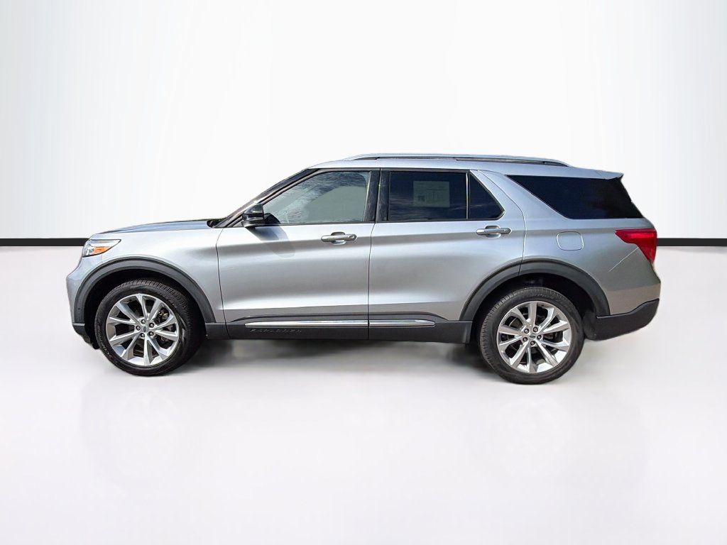 Used 2022 Ford Explorer Platinum w/ Equipment Group 601A AWD/4WD image 8