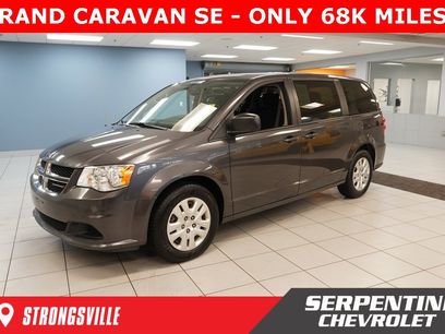 Used 2018 Dodge Grand Caravan SE w/ UConnect Hands-Free Group