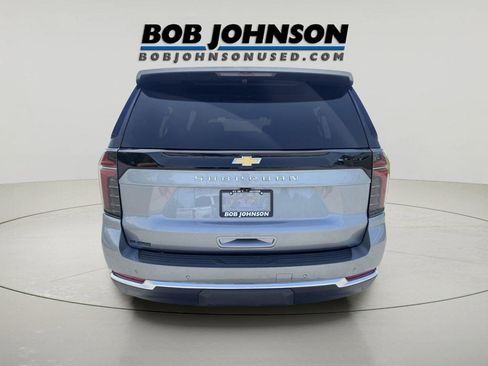 Used 2025 Chevrolet Suburban LS AWD/4WD image 12