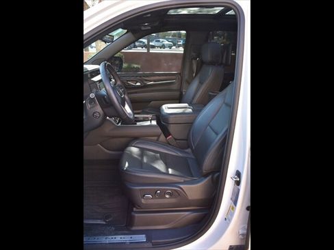 Used 2024 GMC Yukon Denali w/ Denali Reserve Package AWD/4WD image 18