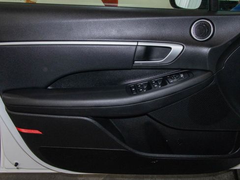 Used 2025 Hyundai Sonata SEL FWD image 10