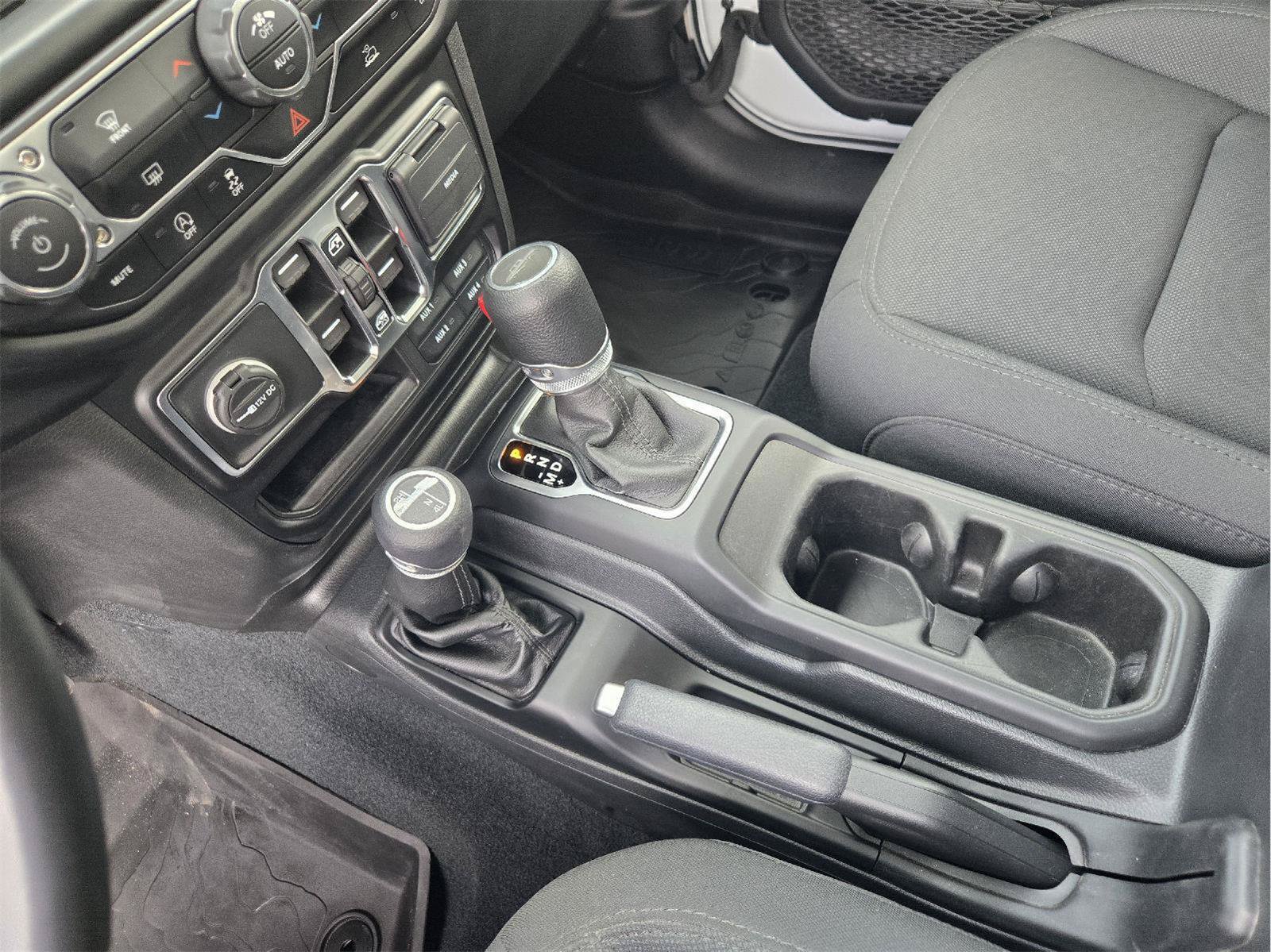 Used 2022 Jeep Gladiator Sport AWD/4WD image 18