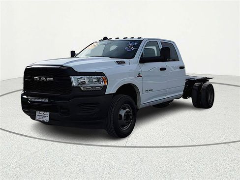 Used 2022 RAM 3500 Tradesman image 3