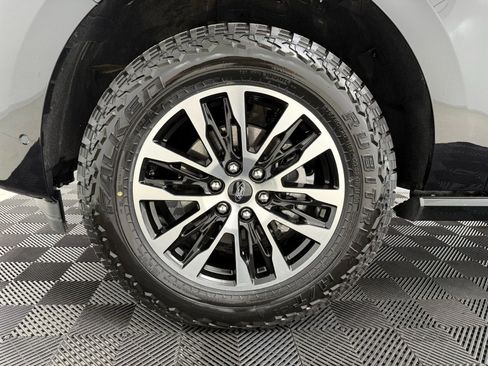 Used 2025 Ford Expedition Platinum AWD/4WD image 34