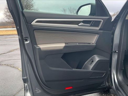 Used 2022 Volkswagen Atlas SE image 18