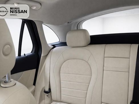 Used 2022 Mercedes-Benz GLC 300 image 14