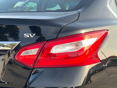 Used 2017 Nissan Altima 2.5 SV w/ Interior Lighting Package image 26