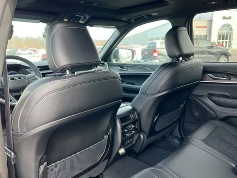 New 2026 Jeep Grand Cherokee Altitude image 31