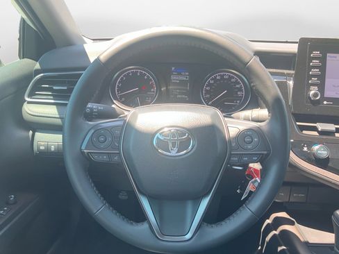 Used 2024 Toyota Camry SE FWD image 13