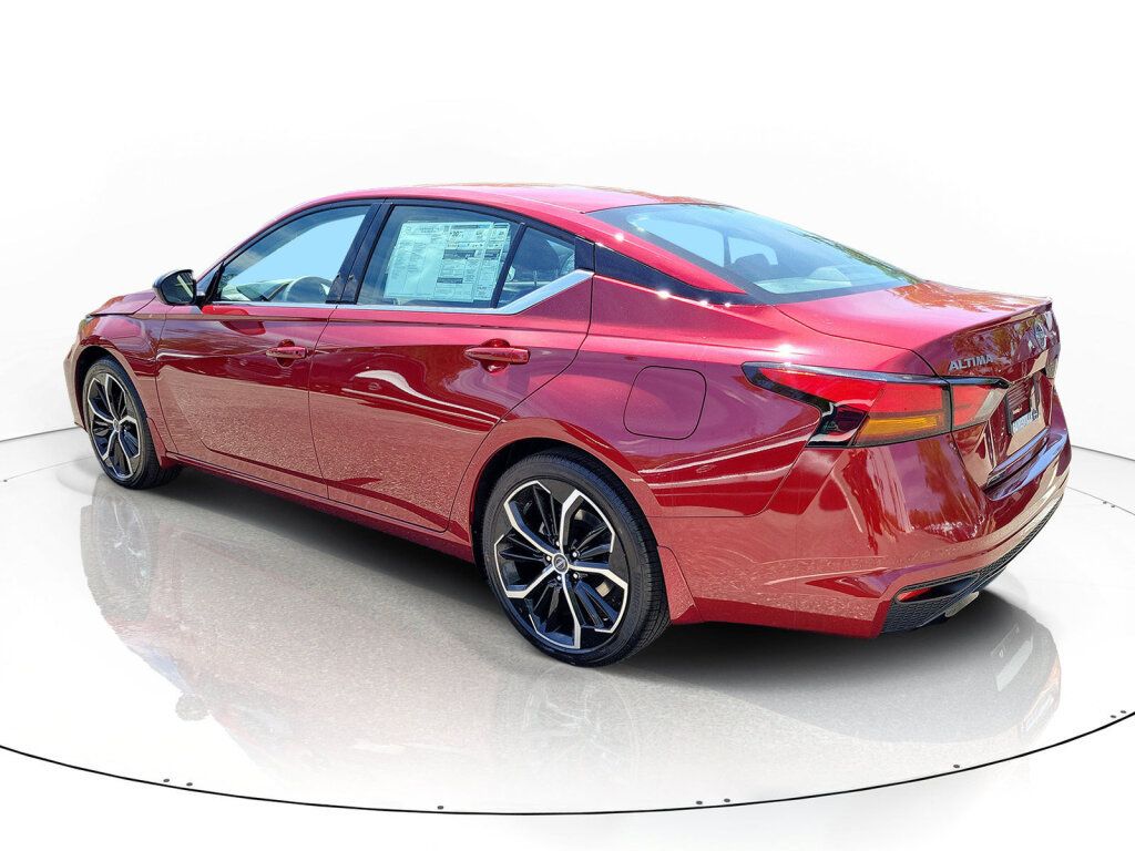 New 2026 Nissan Altima 2.5 SR FWD image 3