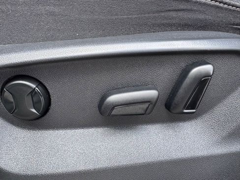 Used 2022 Volkswagen Atlas SE image 32