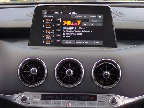 Used 2019 Kia Stinger Premium image 17