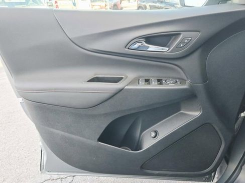 Certified 2023 Chevrolet Equinox RS image 32