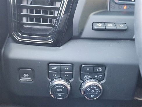 Used 2024 GMC Sierra 2500 AT4 w/ AT4 Premium Plus Package image 23