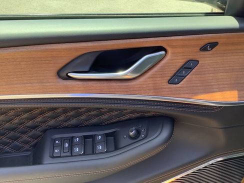 New 2026 Jeep Grand Cherokee L Summit AWD/4WD image 10