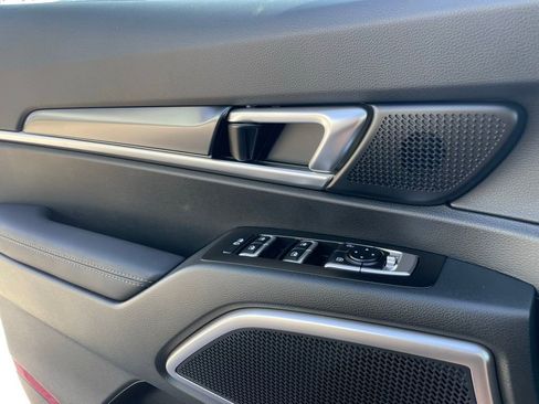 New 2025 Kia Telluride S image 19