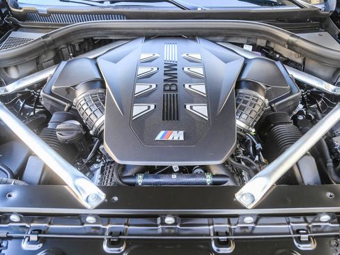 New 2026 BMW X5 M60i w/ Climate Comfort Package image 23